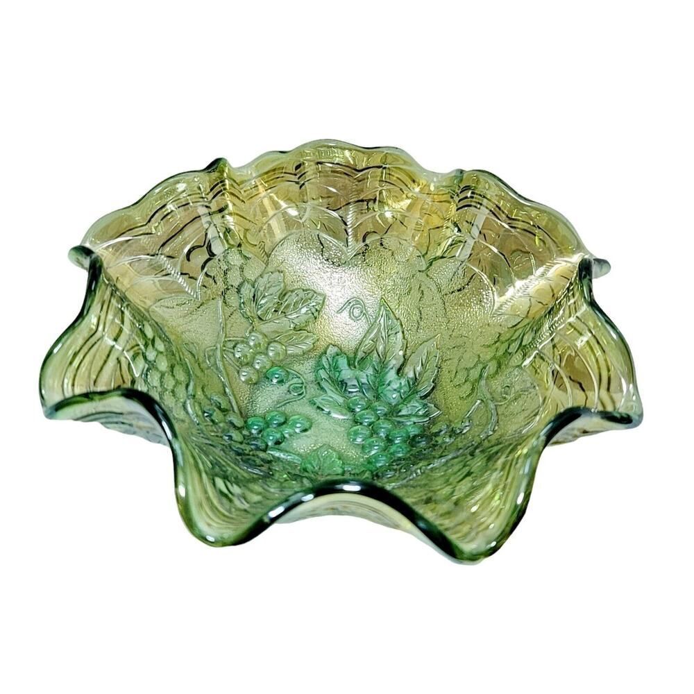 Vintage‎ Imperial Carnival Glass Green Ruffled Bowl Grapes Uranium?